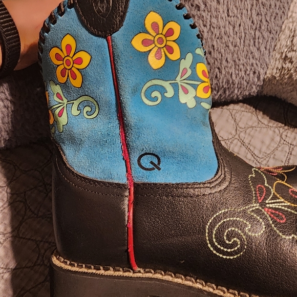 Ariat Big Girls Size 5 Colorful Floral Cowboy Boots - Picture 14 of 16